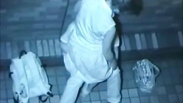 Sexe filme porno vf avec une jeune 2x1 jouit dans sa bouche