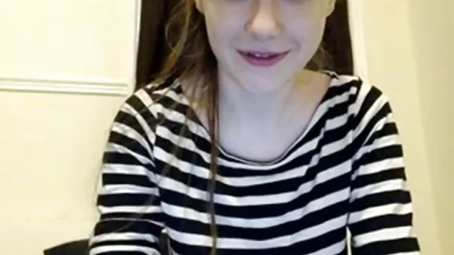 Belle salope entre dans la chatte film sexe francais