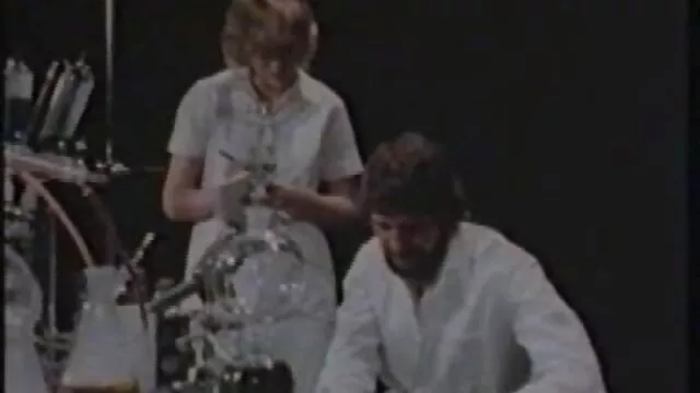 Les couples séduisent Nika film erotique francais porn Noire