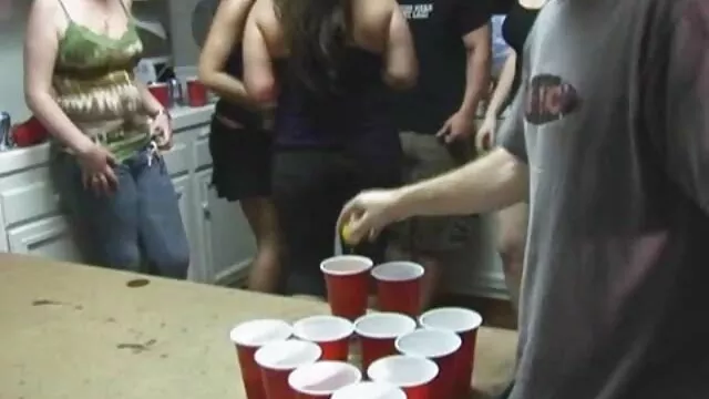 Le film porno amateur gratuit français mari enregistre sa femme avec sa toute première BBC