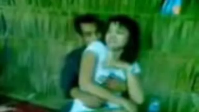 Curvy Brunette a film porno sex francais trois bites pour trois trous